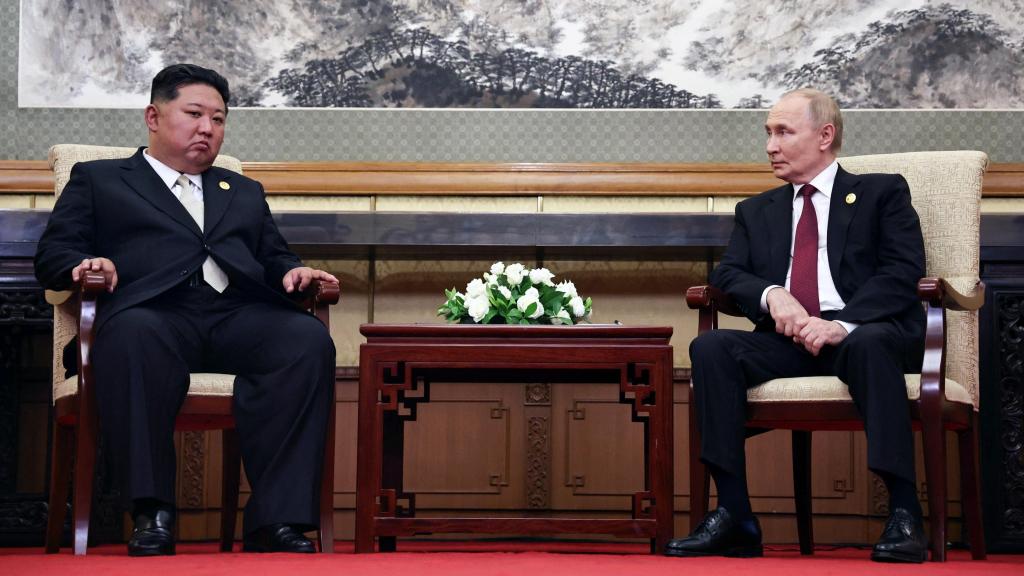 Kim Jong-un y Vladímir Putin reunidos este miércoles en Pekín.