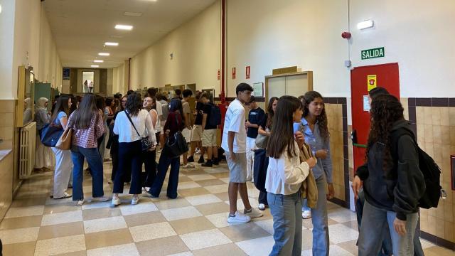 Pasillos universitarios.