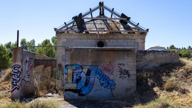 Edificaciones en desuso de Polvorines