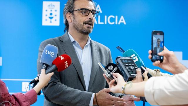 El conselleiro de Presidencia, Diego Calvo, en declaraciones a los medios.