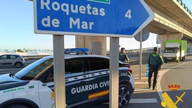 Guardia Civil en Roquetas de Mar en una imagen de archivo.
