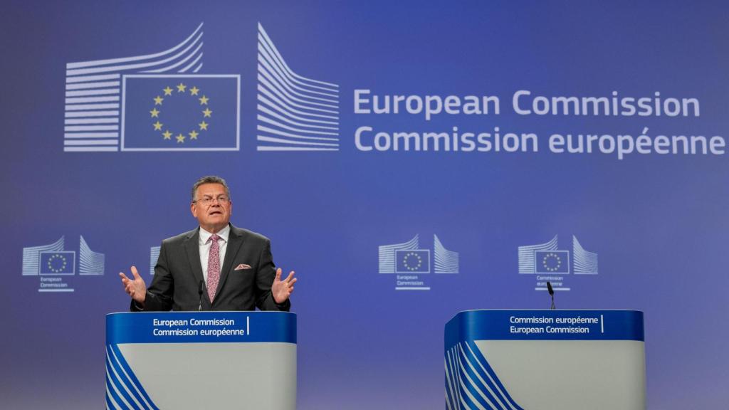 El comisario de Comercio, Maros Sefcovic, durante la rueda de prensa de este miércoles en Bruselas