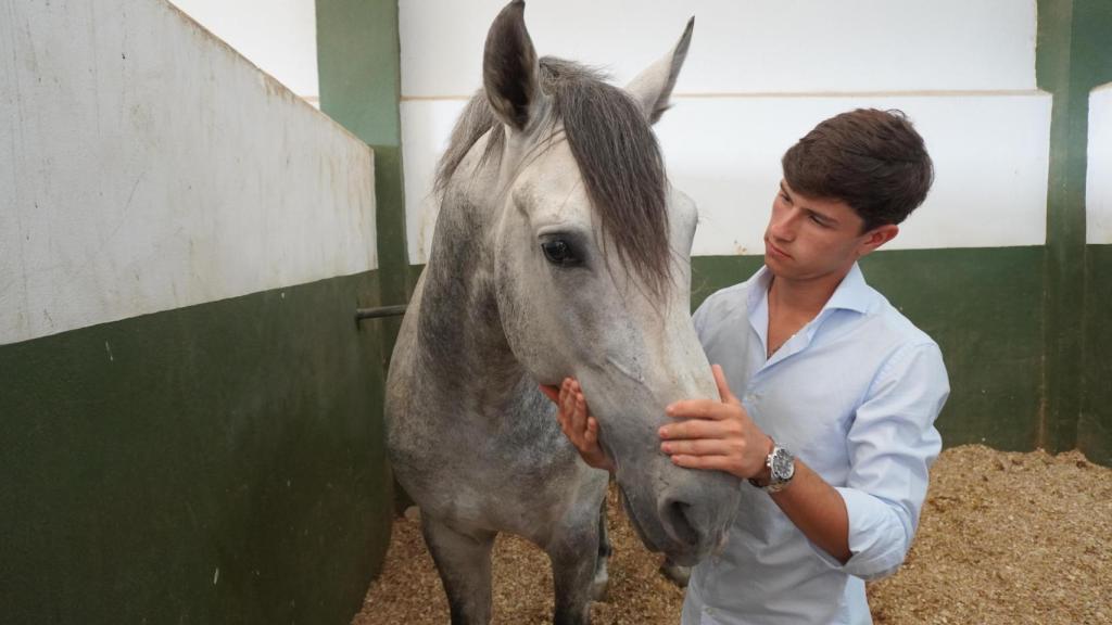 El joven novillero es consciente de que queda el empujón más fuerte.