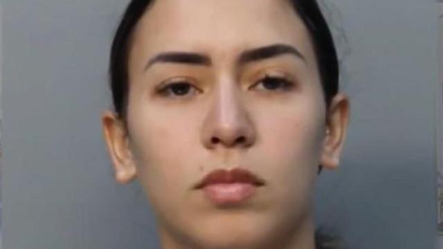 Una joven policía de Miami es arrestada por un incidente de violencia doméstica