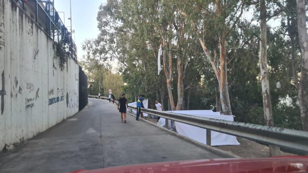 Más de 800 inmigrantes permanecen alojados en el centro.