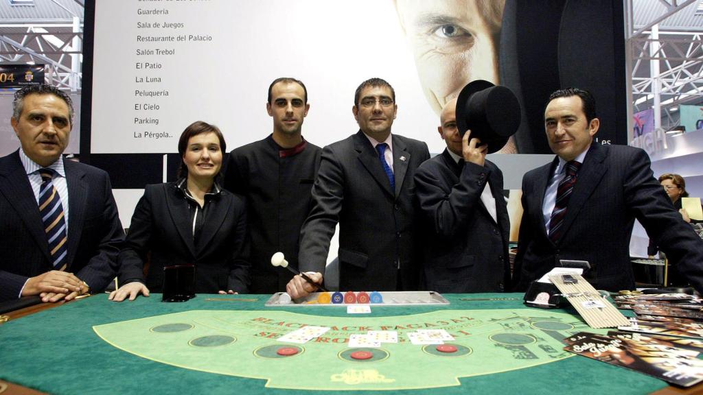 Stand del Casino de Boecillo (Valladolid) en Intur en el año 2003