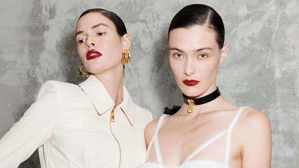 El mundo de la belleza se presenta como una oportunidad para el de moda / 'Backstage' del desfile de Elisabetta Franchi.