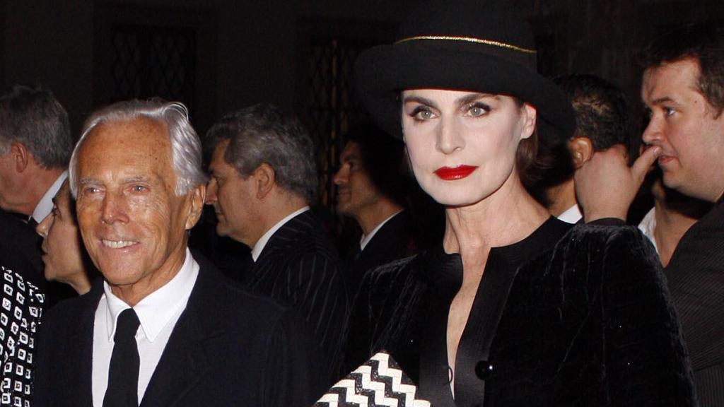 Giorgio Armani y Antonia De'll Atte, en una fotografía de archivo.