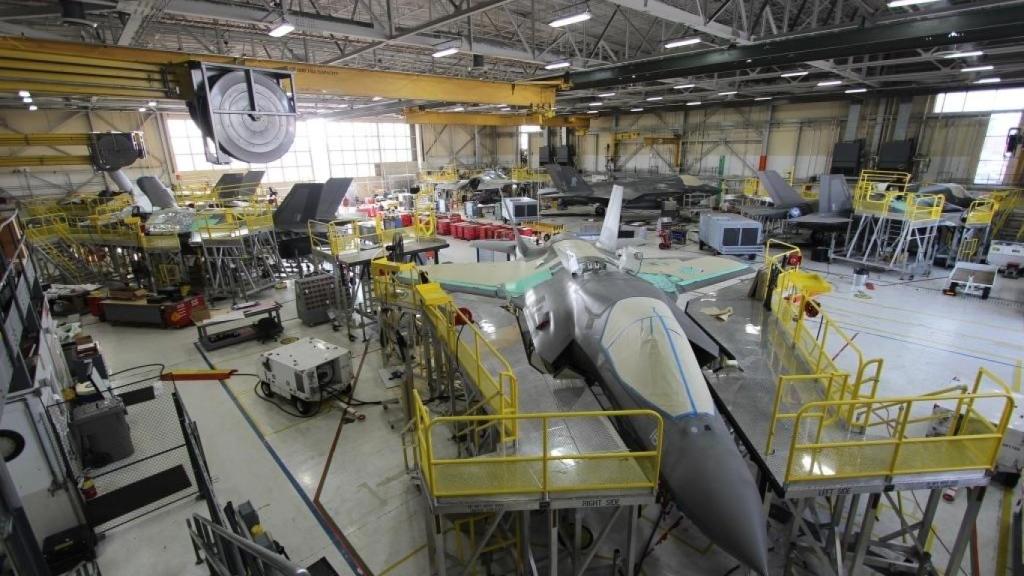 Taller de reparación de los F-35 de la Fuerza Aérea de EEUU
