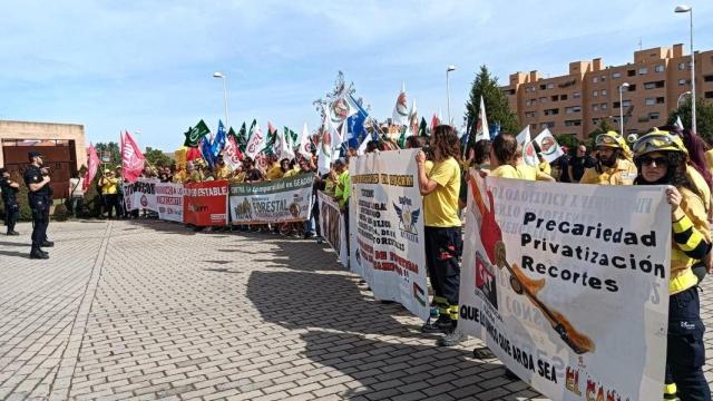 Protesta de los sindicatos del Geacam. Foto: CCOO.