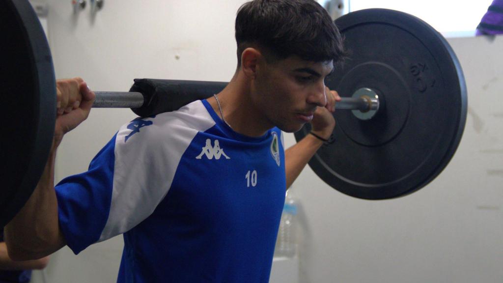 Nico Espinosa entrenando.