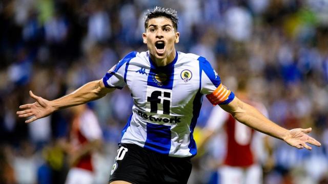 Nico Espinosa celebrando una jugada.