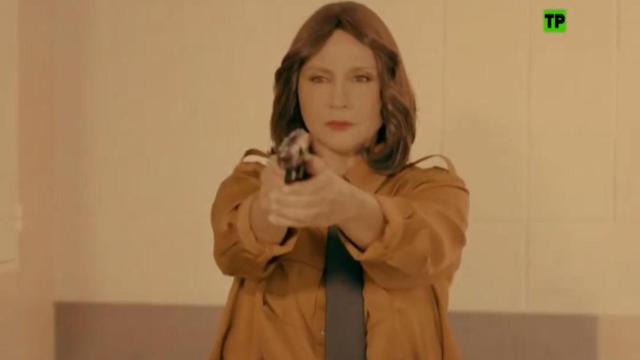 Glòria Serra en la promo de 'Equipo de investigación'.