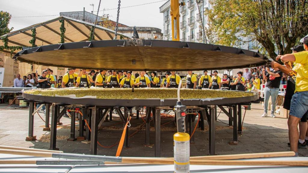 La tortilla más grande del mundo de Melide