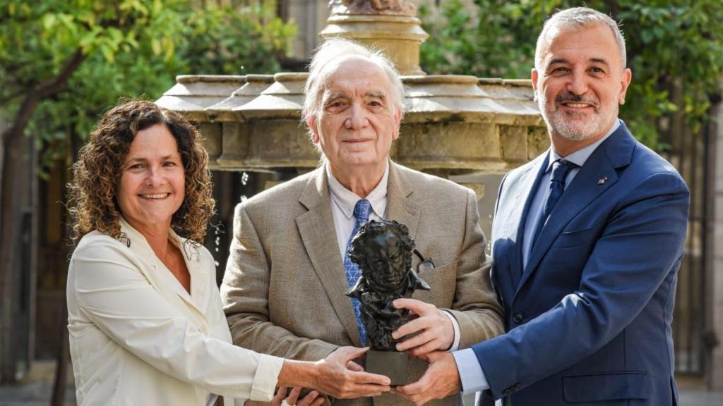La consellera de Cultura de la Generalitat, Sònia Hernández, el presidente de la Academia del Cine, Fernando Méndez Leite, y el alcalde de Barcelona, Jaume Collboni, en la presentación de los Goya. Foto:  ALBERTO PAREDES - EUROPA PRESS