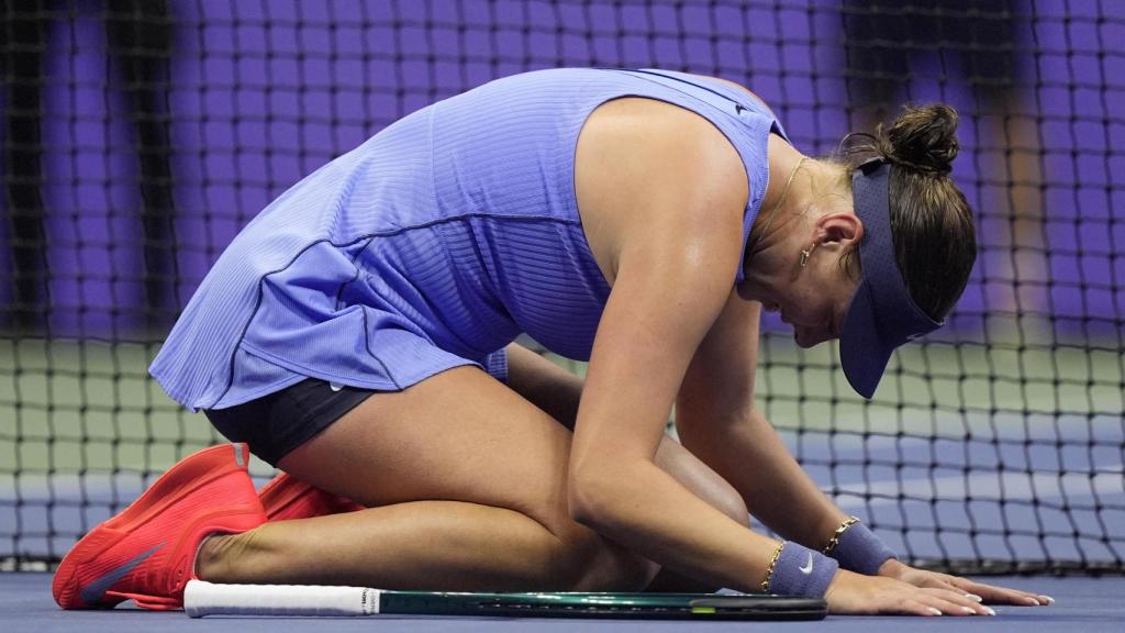 Amanda Anisimova celebra la victoria ante Osaka.