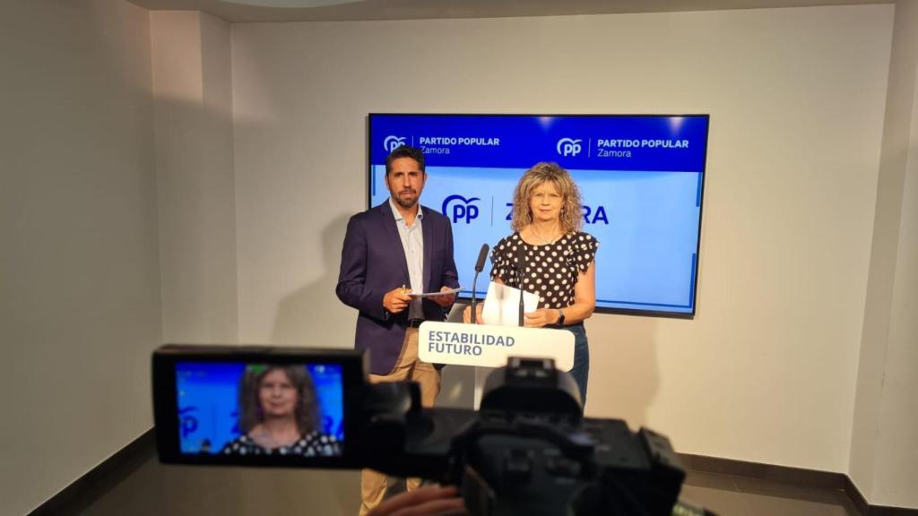 Los parlamentarios nacionales del Partido Popular por Zamora, Elvira Velasco Morillo y Óscar Ramajo