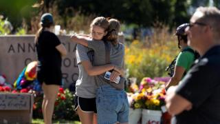 Escena tras el tiroteo en una escuela primaria de Mineápolis.