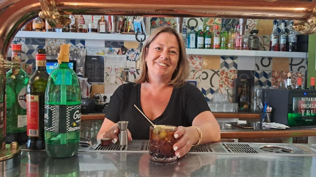 Ana González, propietaria de Plaza 4 Gastrobar en Elda