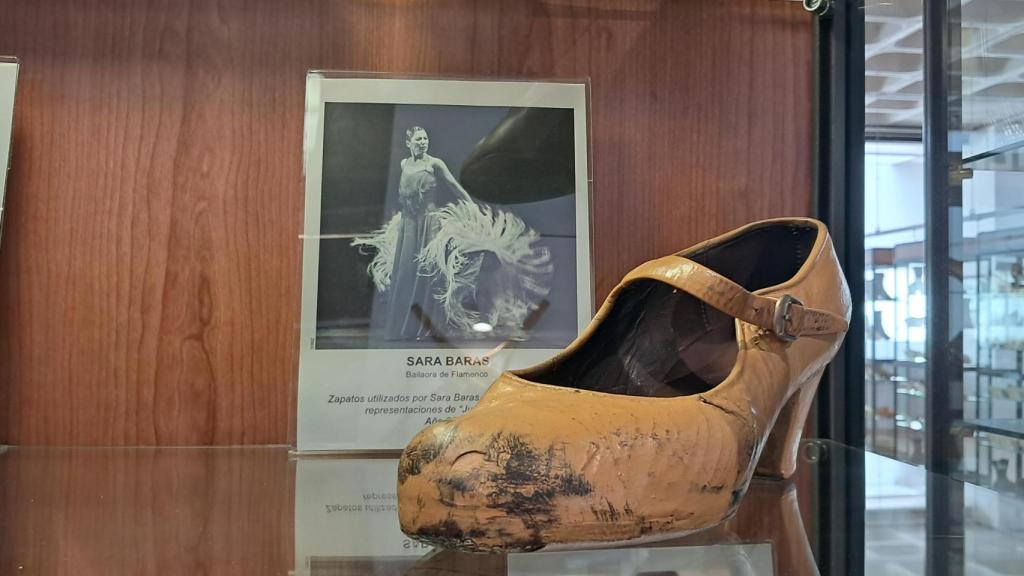 Uno de los zapatos de Sara Baras