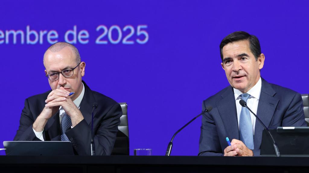 Onur Genç, CEO de BBVA, y Carlos Torres, presidente.