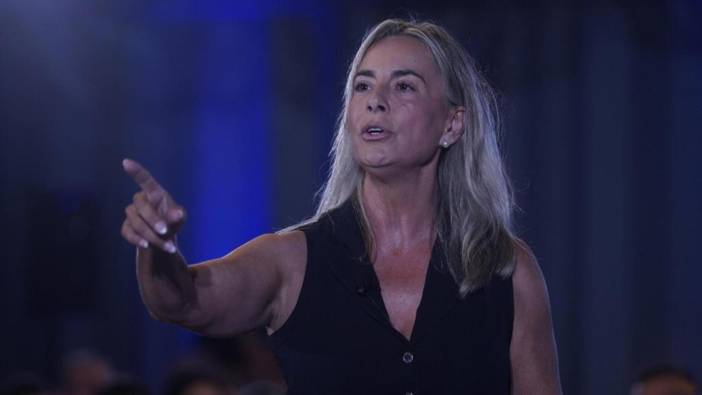 Sonia Castedo, anfitriona del acto de Francisco Camps en Alicante.