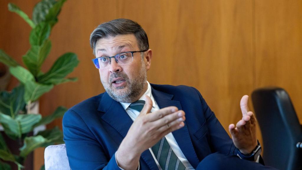 Amador Pastor en otro momento de la conversación.