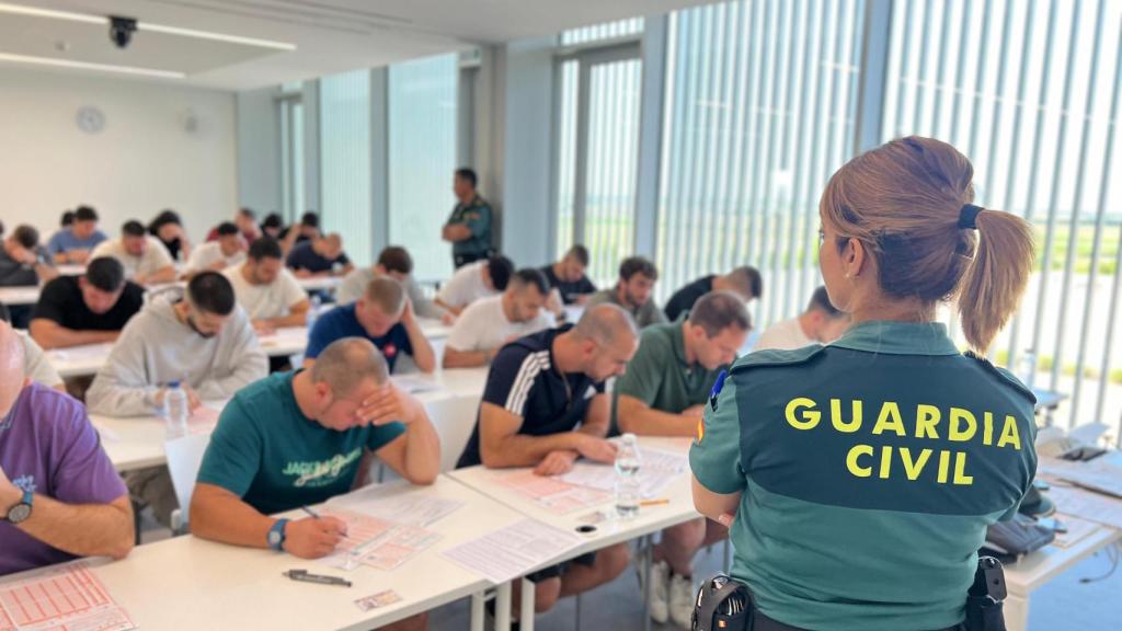 Imágenes del examen en la Universidad San Jorge, este sábado.