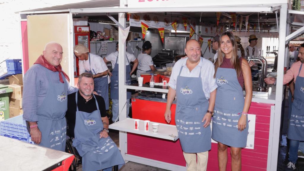 El alcalde, Jesús Julio Carnero, inaugura la Feria de Día de las fiestas de Valladolid