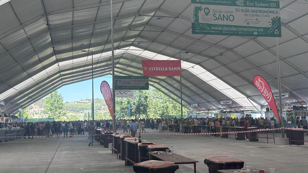 Las casetas regionales, desalojadas por el incendio