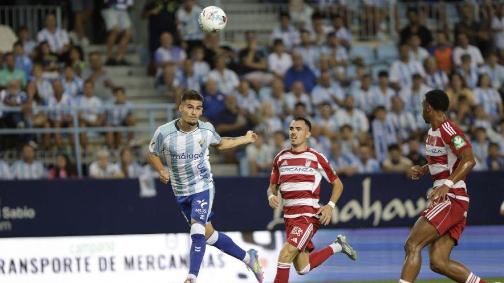 Chupete en el momento del remate que supuso el 1-0 contra el Granada en La Rosaleda