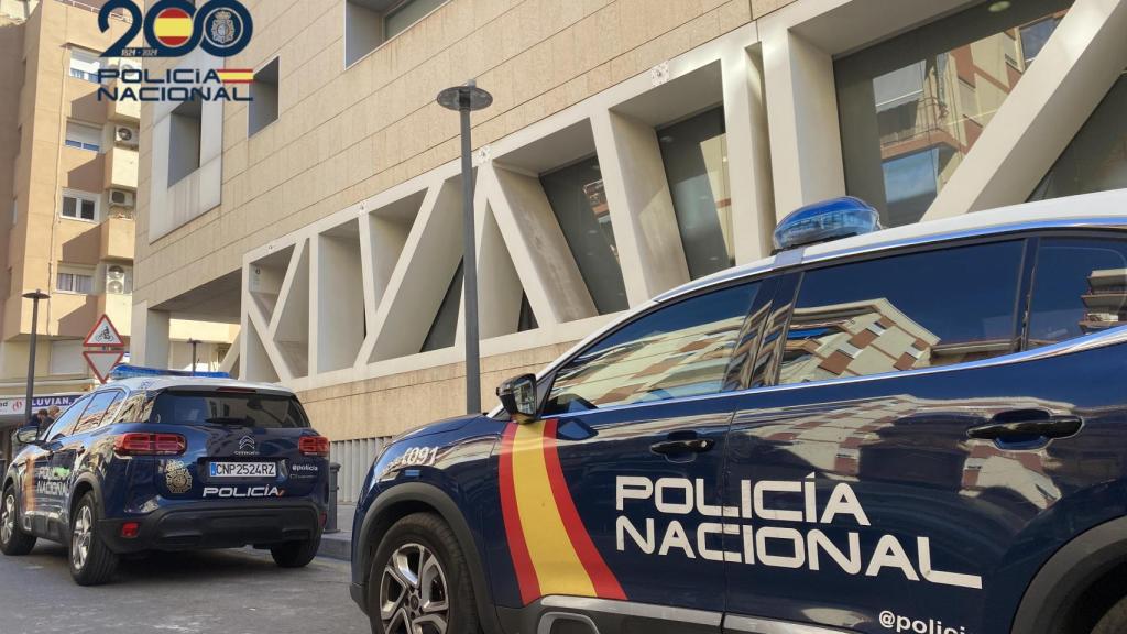 La fachada de la Comisaría Central de la Policía Nacional en Alicante.