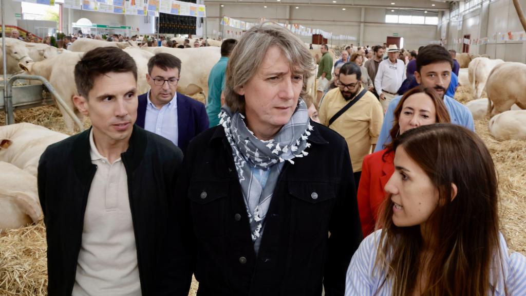 El secretario general del PSOE de Castilla y León, Carlos Martínez, en la feria ‘Salamaq25’