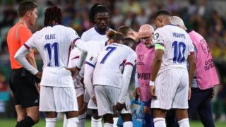 Dembélé se lesiona contra Ucrania.