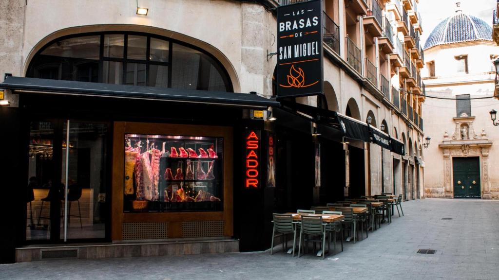 La vista de una de las terrazas que dirige José Luis en el centro de Alicante.