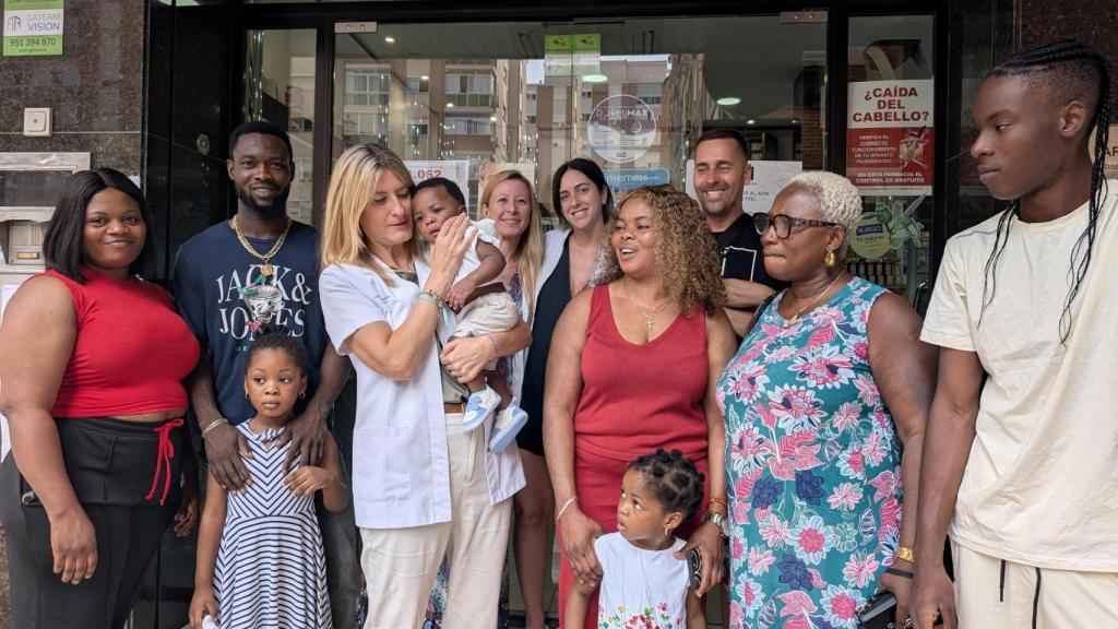 La familia, Antonio y las farmacéuticas.