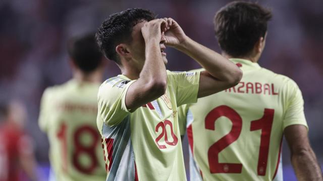 Pedri celebra un tanto en la goleada de España frente a Turquía.