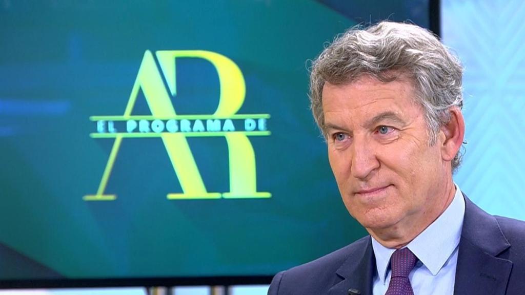 Alberto Núñez Feijóo, el líder del PP, durante la entrevista en 'El programa de AR'.