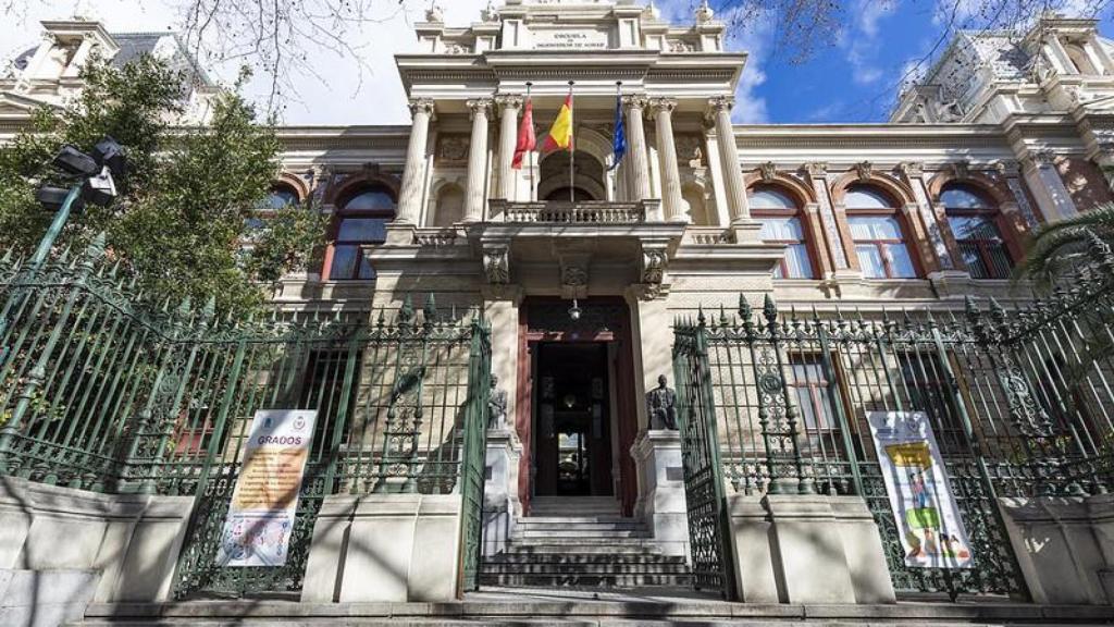 El edificio pasa muchas veces desapercibido.