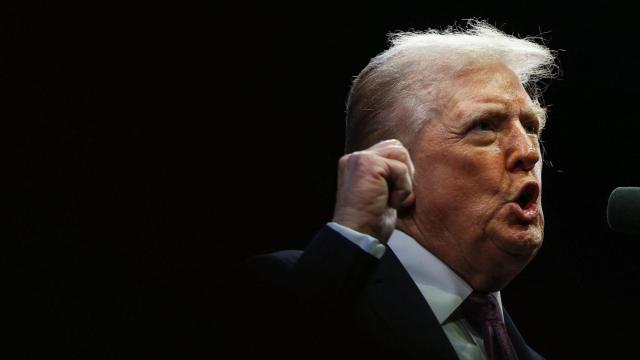 El presidente de Estados Unidos, Donald Trump , pronuncia un discurso ante la Comisión de Libertad Religiosa de la Casa Blanca en el Museo de la Biblia, en Washington, D.C., EE. UU., el 8 de septiembre de 2025.