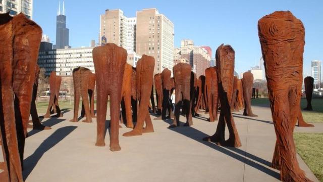 'Agora' (2006), de la artista Magdalena Abakanowicz, en el Grant Park de Chicago. Foto: Chicago Park District