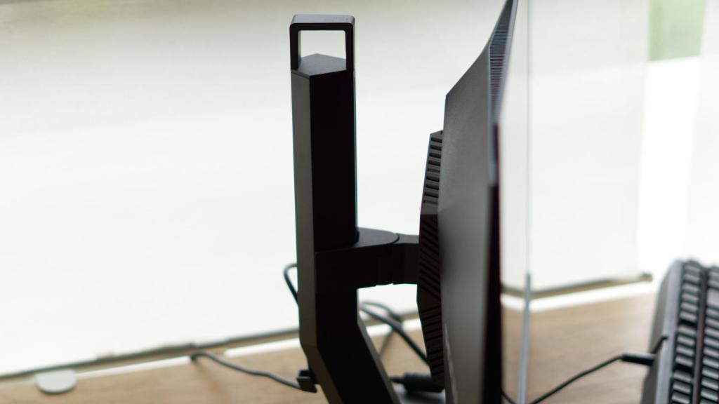 Cuello del soporte del monitor Agon AOC AG276UZD