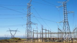 Redes eléctricas de alta y media tensión.