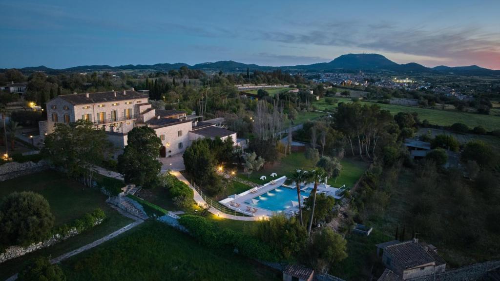 El atardecer sobre Es Figueral Nou.