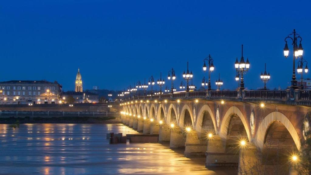 El Pont de Pierre, en Burdeos.