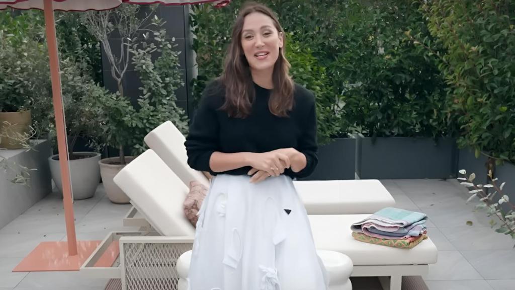 Tamara Falcó en su terraza.