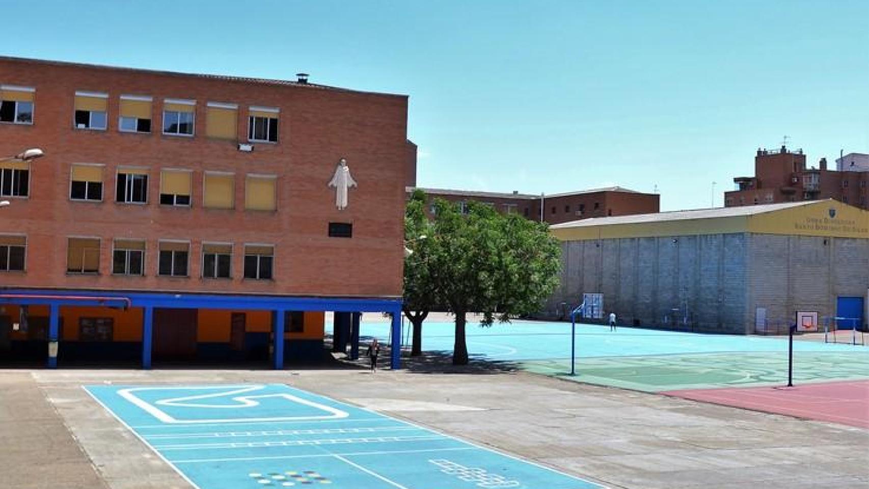 Patio del colegio Santo Domingo de Silos de Zaragoza.