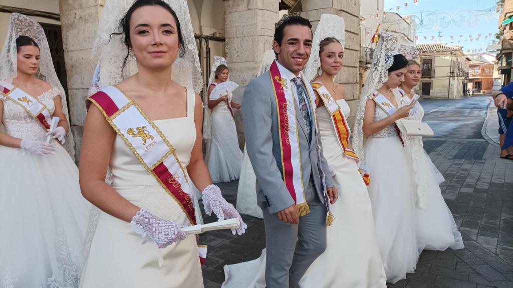 Reina, Damas y Rey de las fiestas de Yepes.