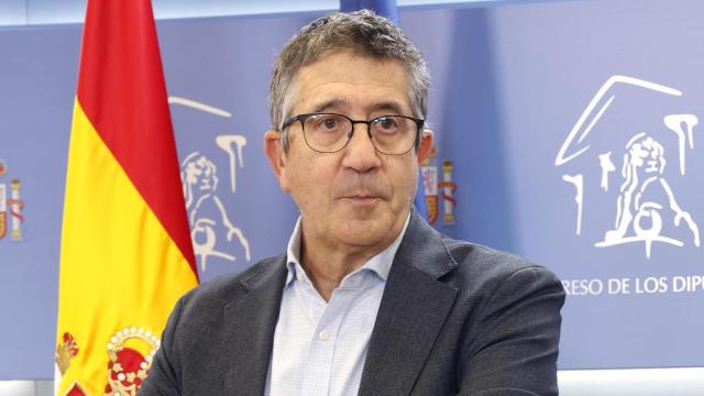 Patxi López, este lunes en la sala de prensa del Congreso.