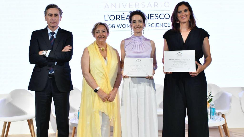 Alejandra González, premiada por L'Oréal y UNESCO por el enfoque innovador de su investigación.
